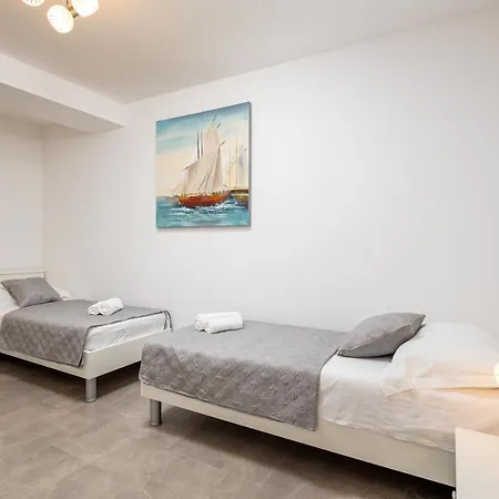 Navika Omiš